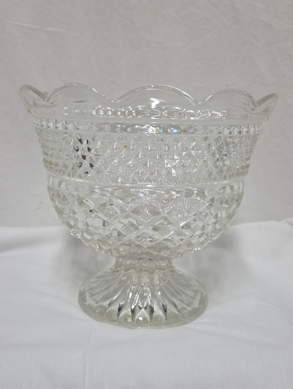 Anchor Hocking Wexford (Aka Criss Cross) Footed Fruit Bowl